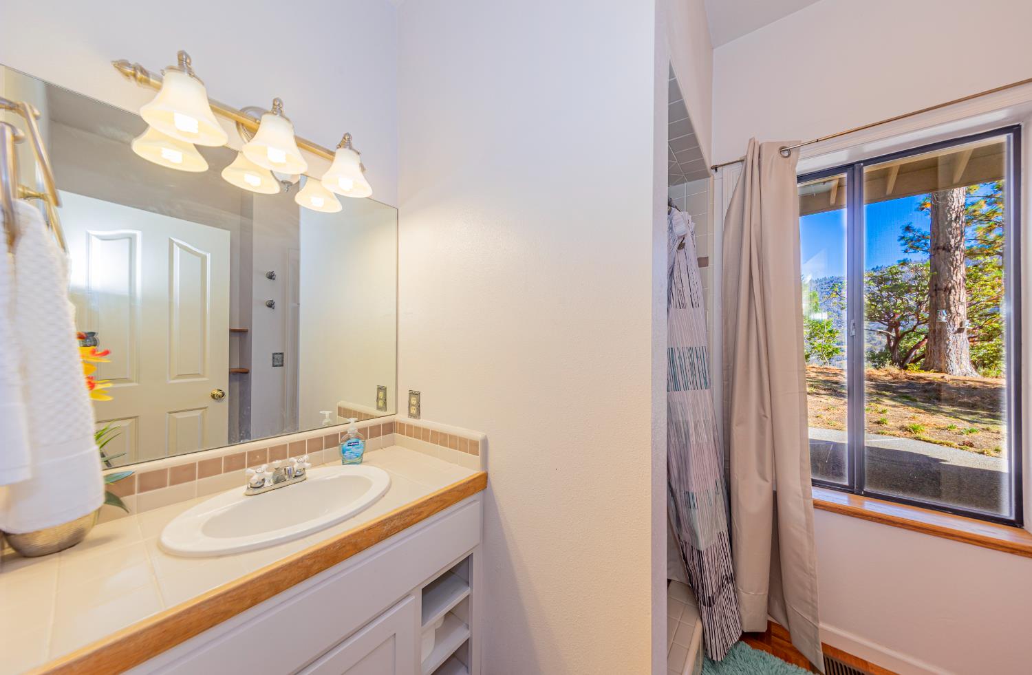 33177 Cascadel Heights Dr, North Fork, CA 93643