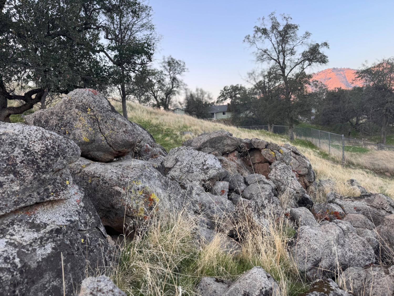 123 Big Oak Rd, Sanger, CA 93657