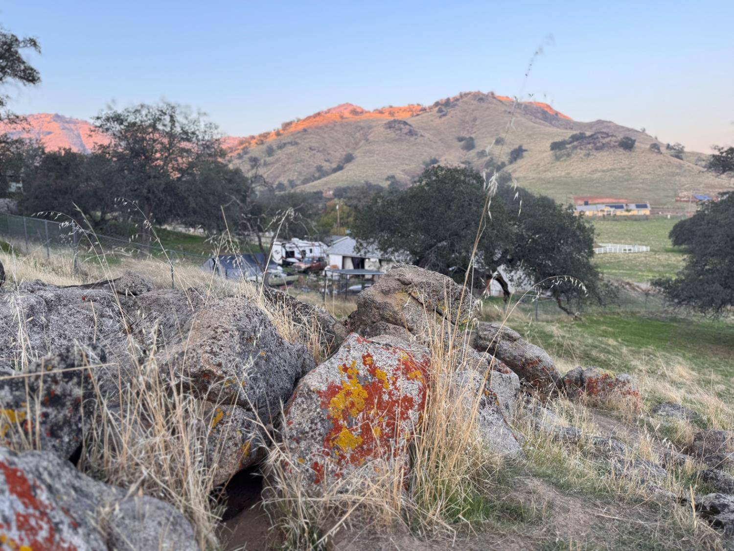 123 Big Oak Rd, Sanger, CA 93657