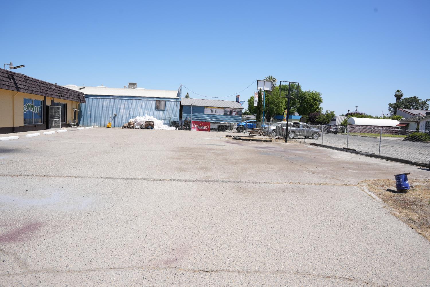 5783 S Elm Ave, Fresno, CA 93706