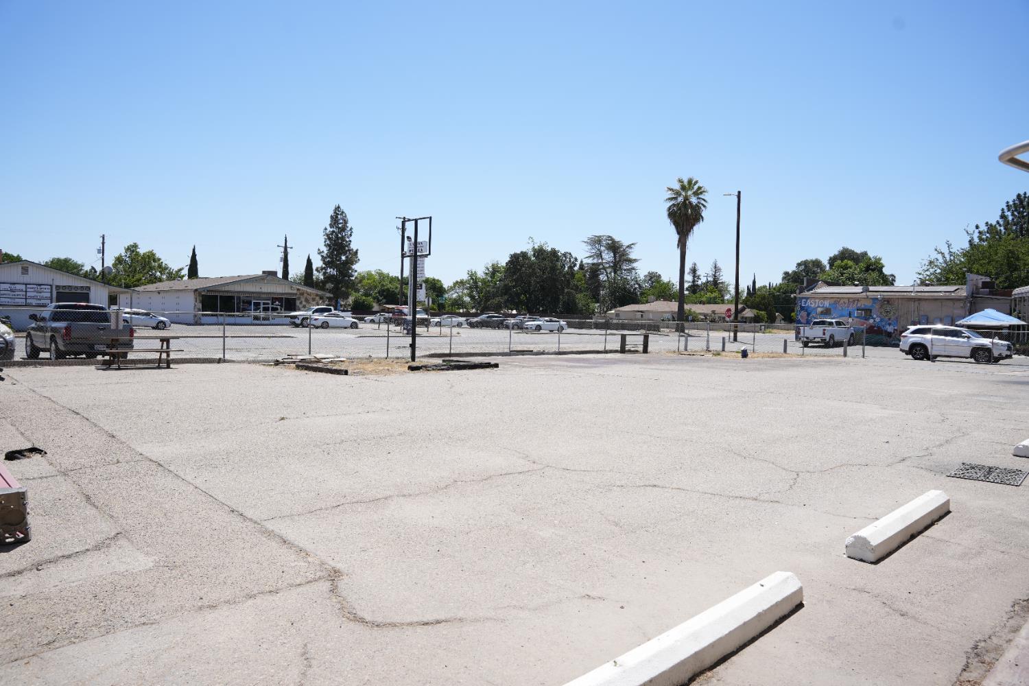 5783 S Elm Ave, Fresno, CA 93706