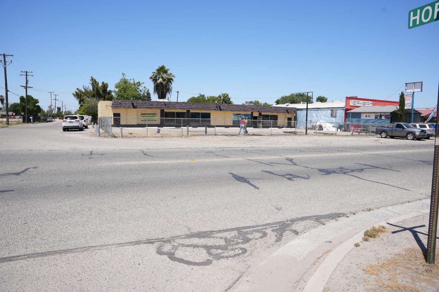 5783 S Elm Ave, Fresno, CA 93706