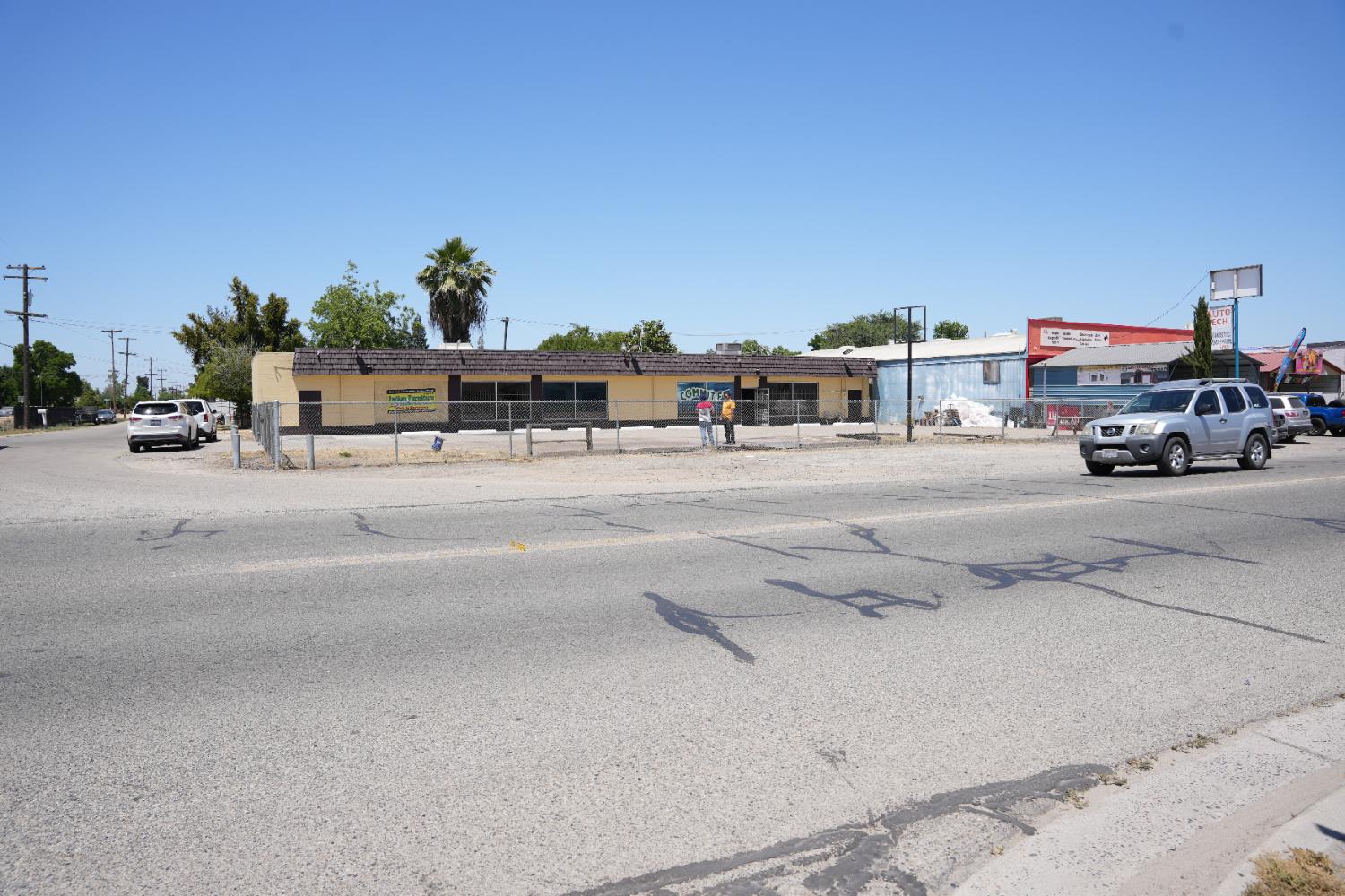 5783 S Elm Ave, Fresno, CA 93706