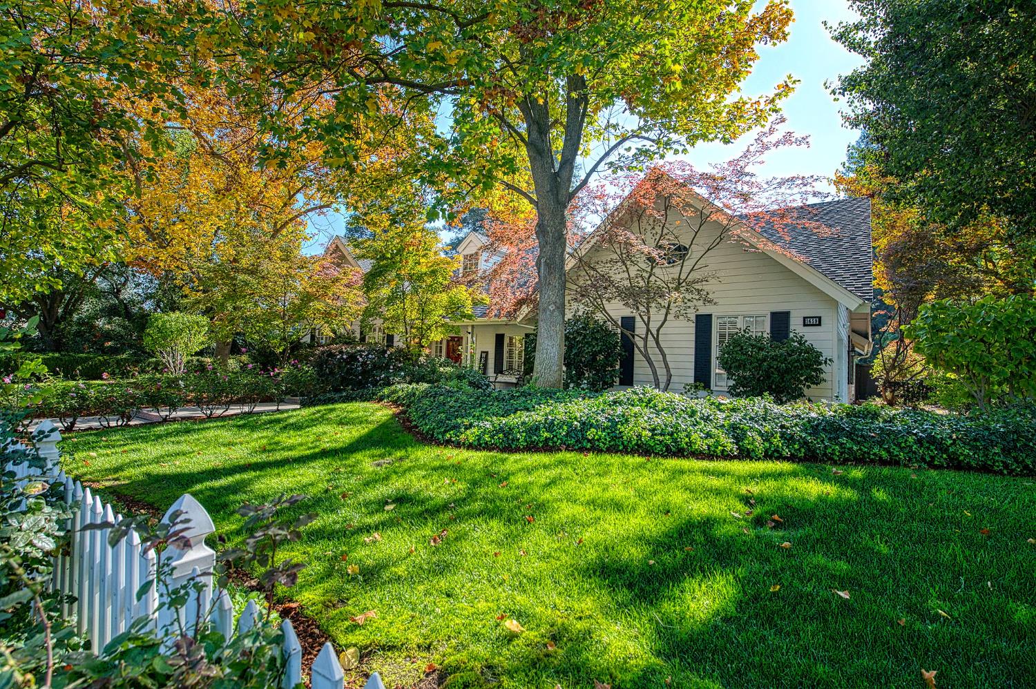 3659 W Spruce Ave, Fresno, CA 93711