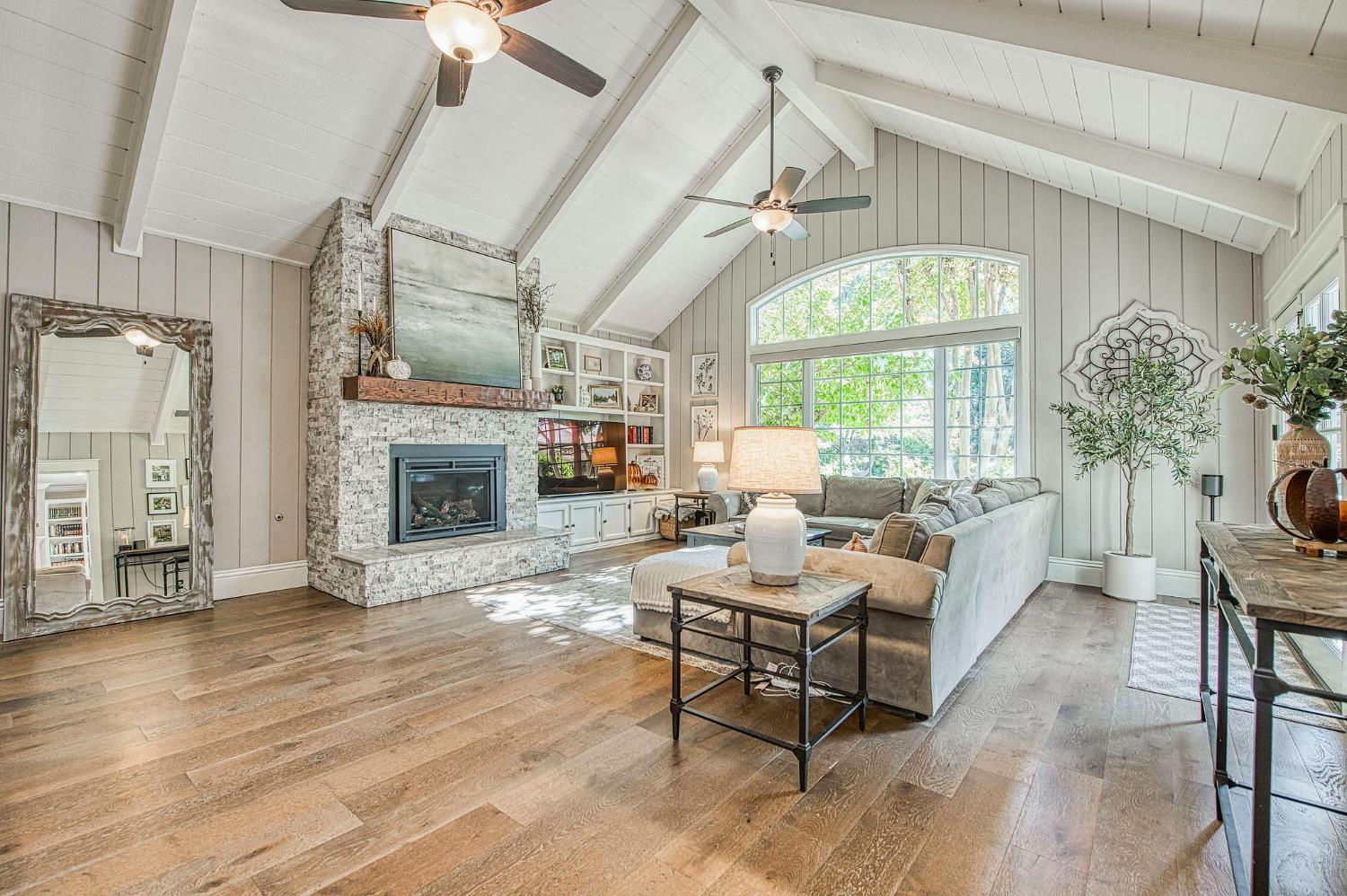 3659 W Spruce Ave, Fresno, CA 93711