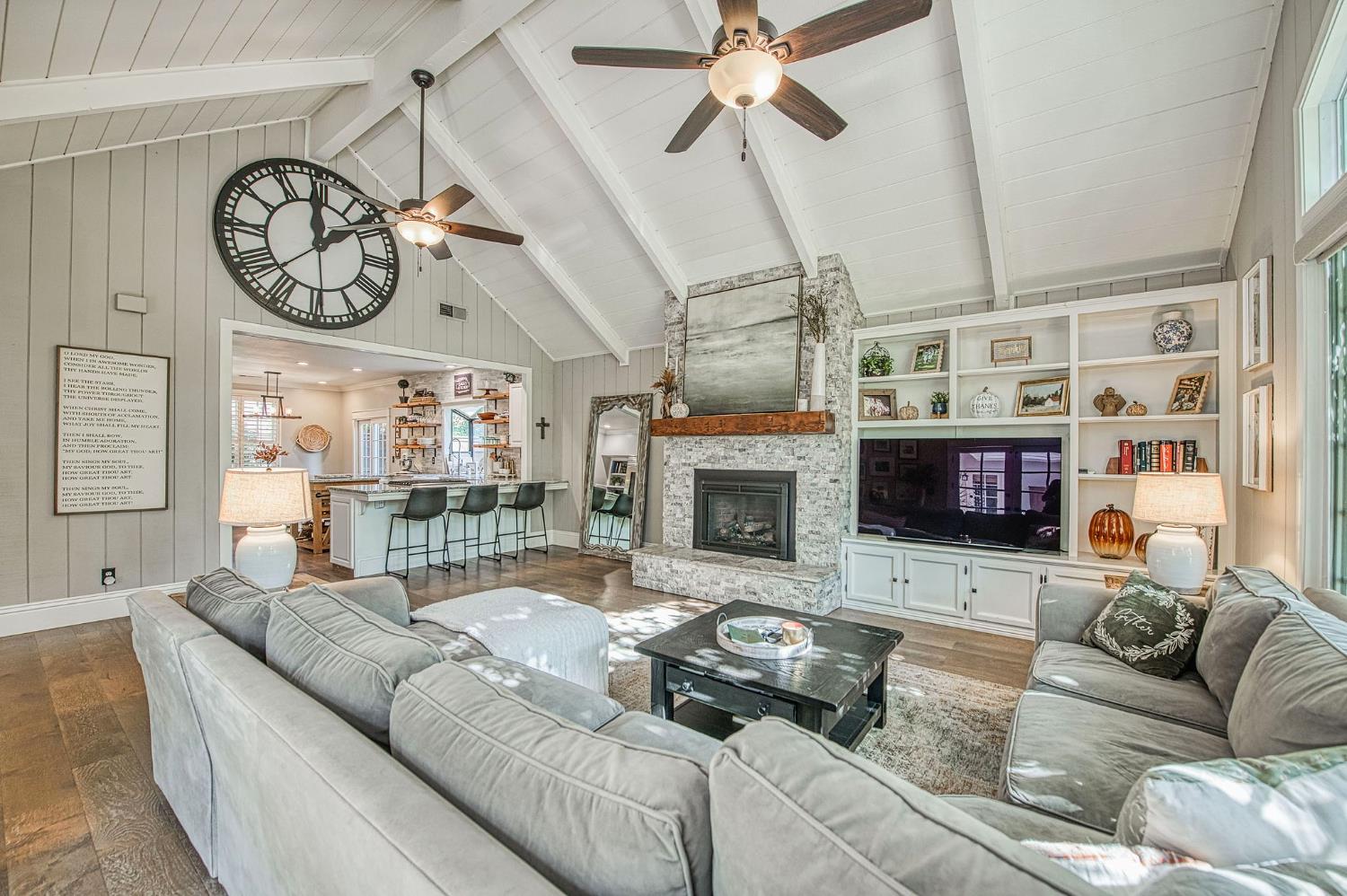 3659 W Spruce Ave, Fresno, CA 93711