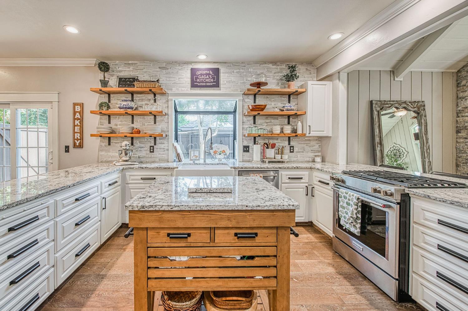 3659 W Spruce Ave, Fresno, CA 93711