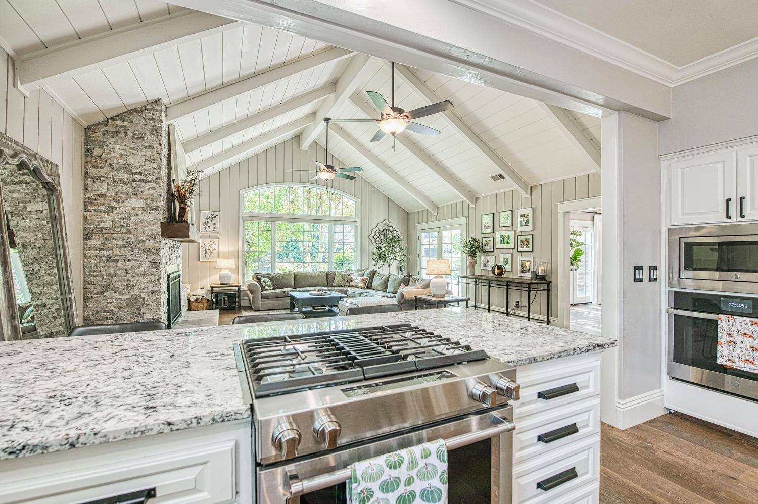 3659 W Spruce Ave, Fresno, CA 93711