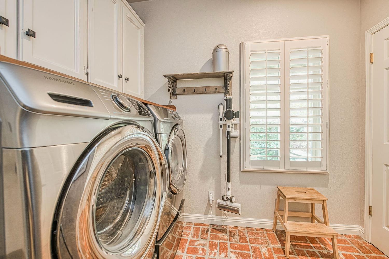 3659 W Spruce Ave, Fresno, CA 93711