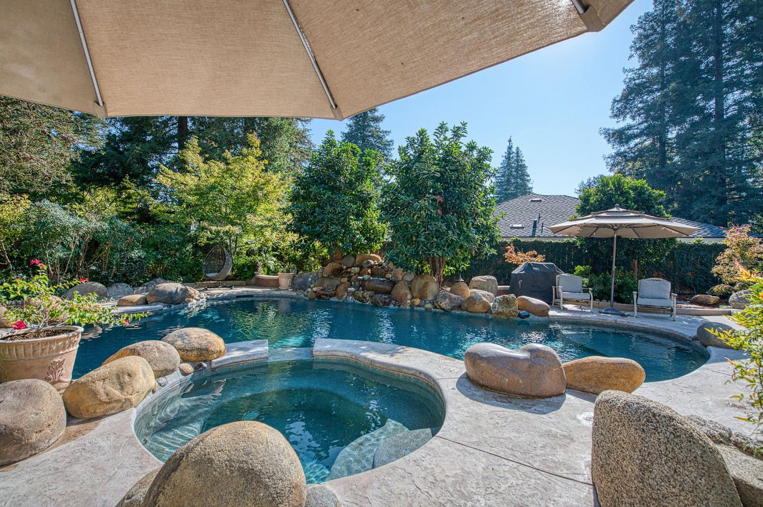 3659 W Spruce Ave, Fresno, CA 93711