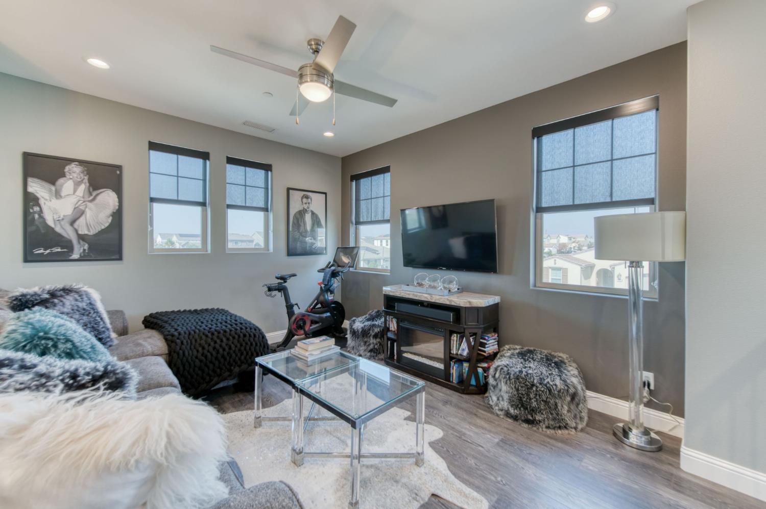 273 Meridian Ave, Madera, CA 93636