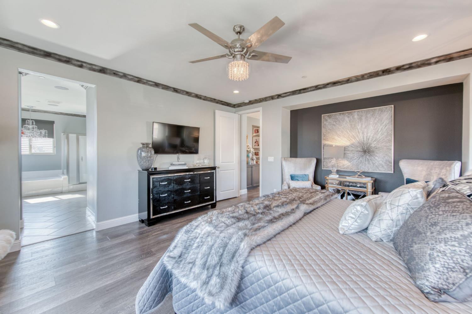 273 Meridian Ave, Madera, CA 93636