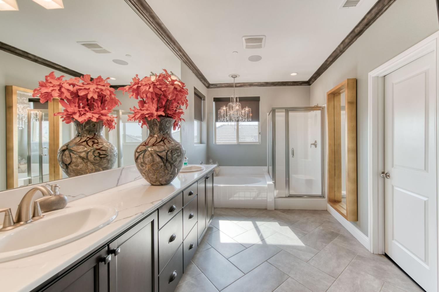 273 Meridian Ave, Madera, CA 93636