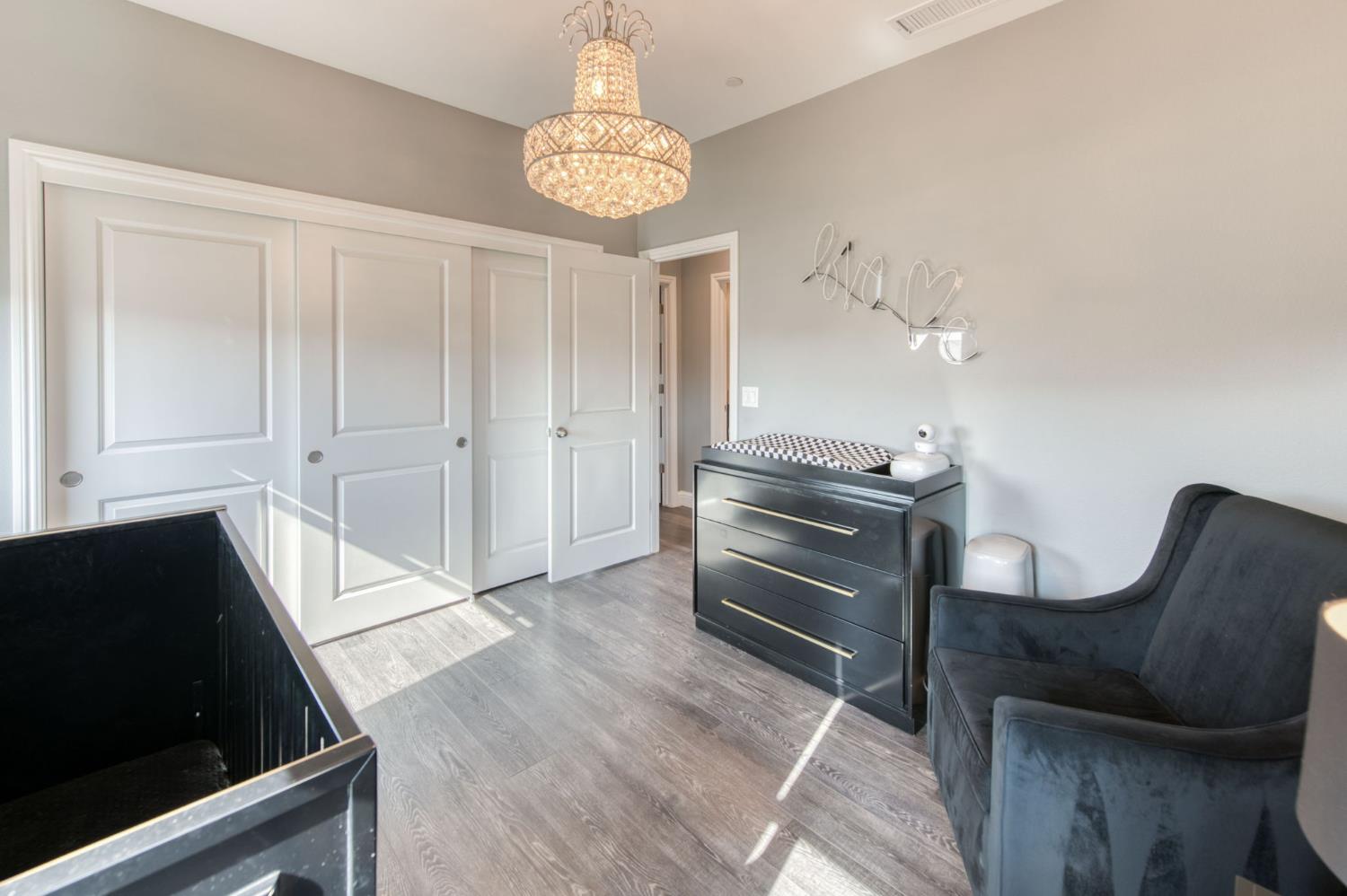 273 Meridian Ave, Madera, CA 93636