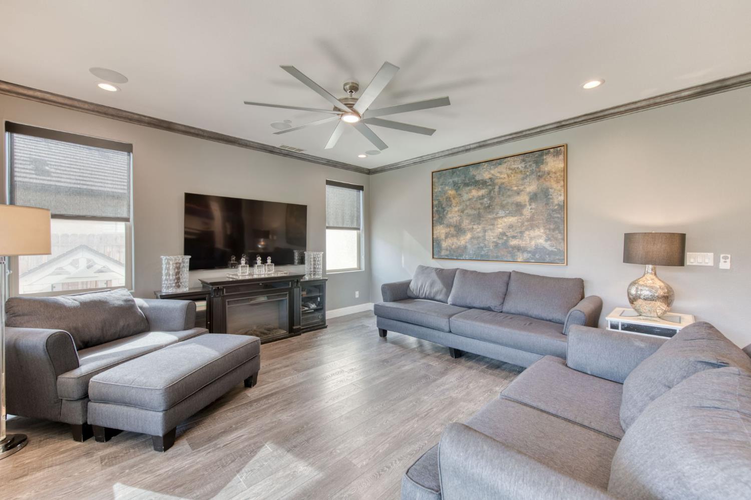 273 Meridian Ave, Madera, CA 93636