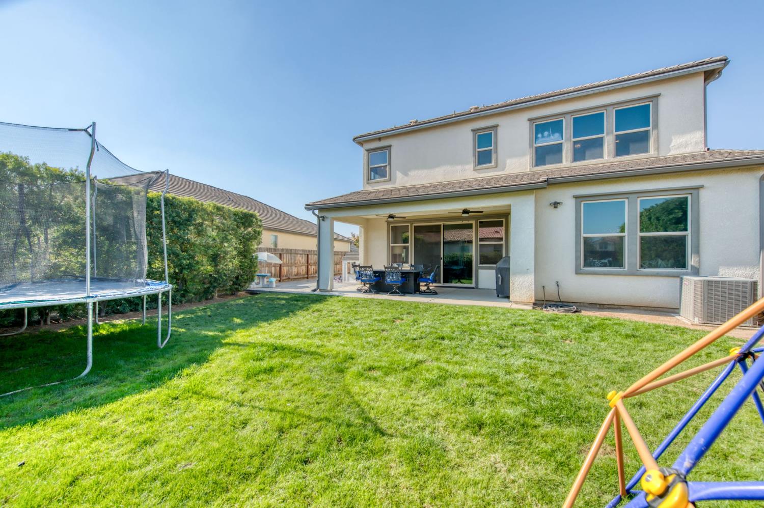 273 Meridian Ave, Madera, CA 93636