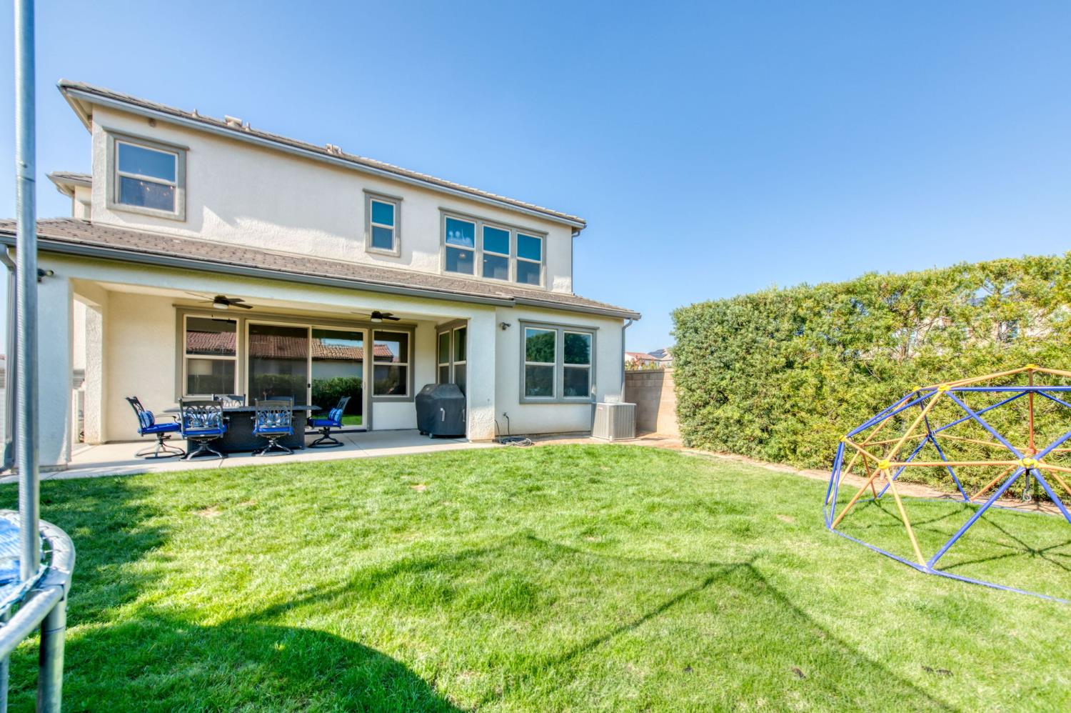 273 Meridian Ave, Madera, CA 93636