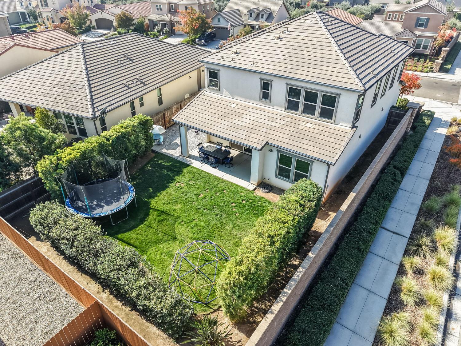 273 Meridian Ave, Madera, CA 93636