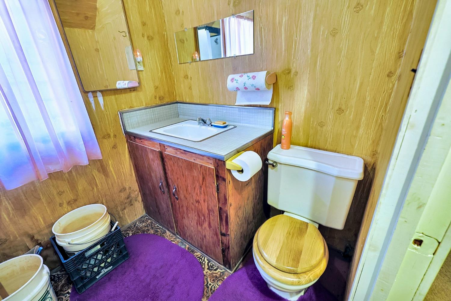 57989 Eshom Valley Dr, Badger, CA 93603