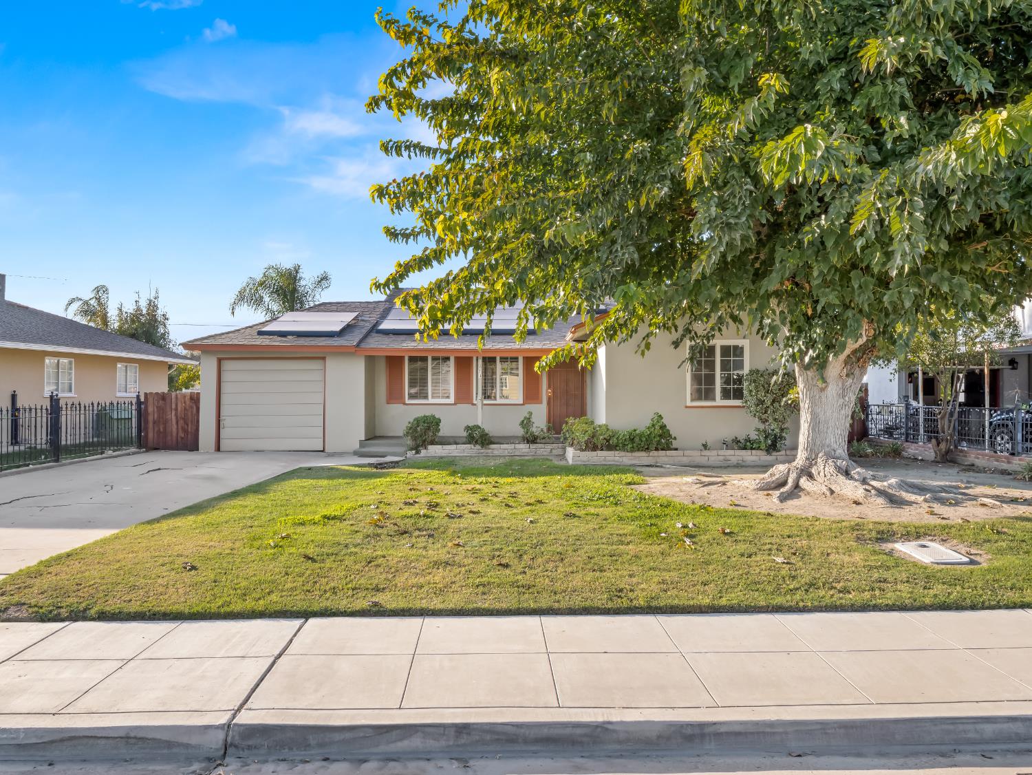 1824 Vasquez Dr, Firebaugh, CA 93622