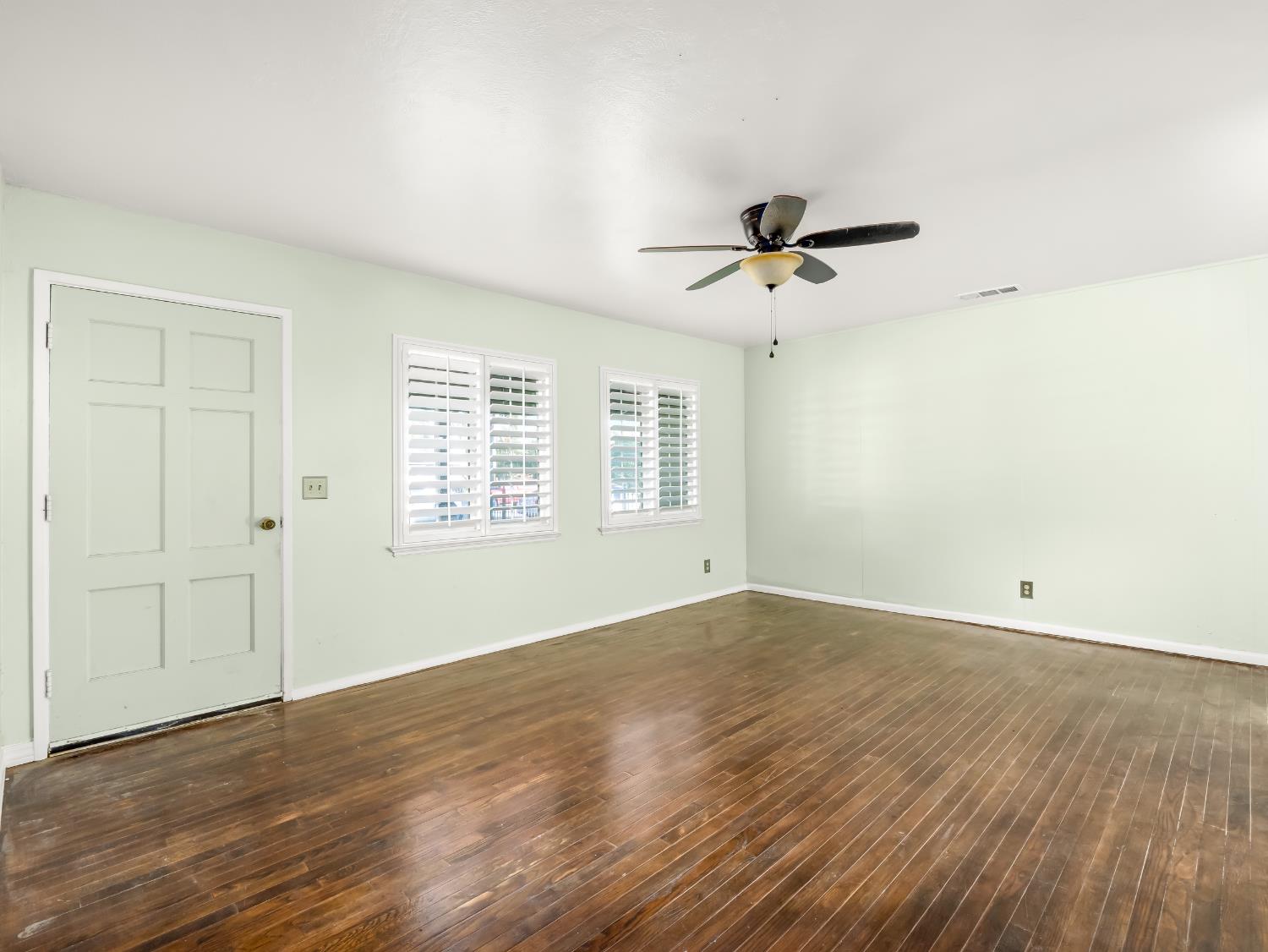 1824 Vasquez Dr, Firebaugh, CA 93622