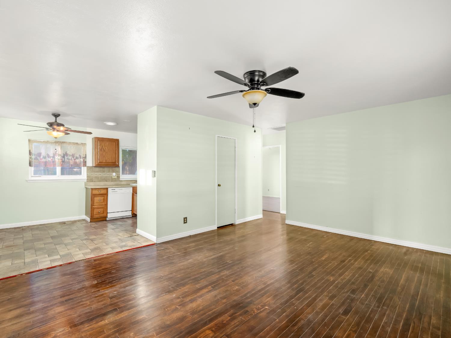 1824 Vasquez Dr, Firebaugh, CA 93622