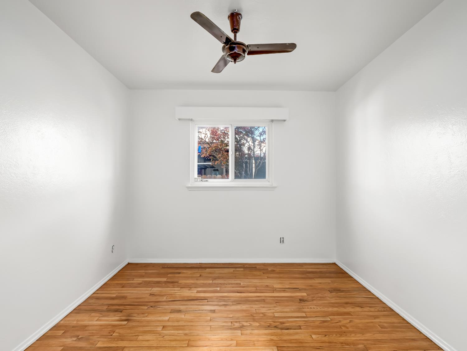 1824 Vasquez Dr, Firebaugh, CA 93622