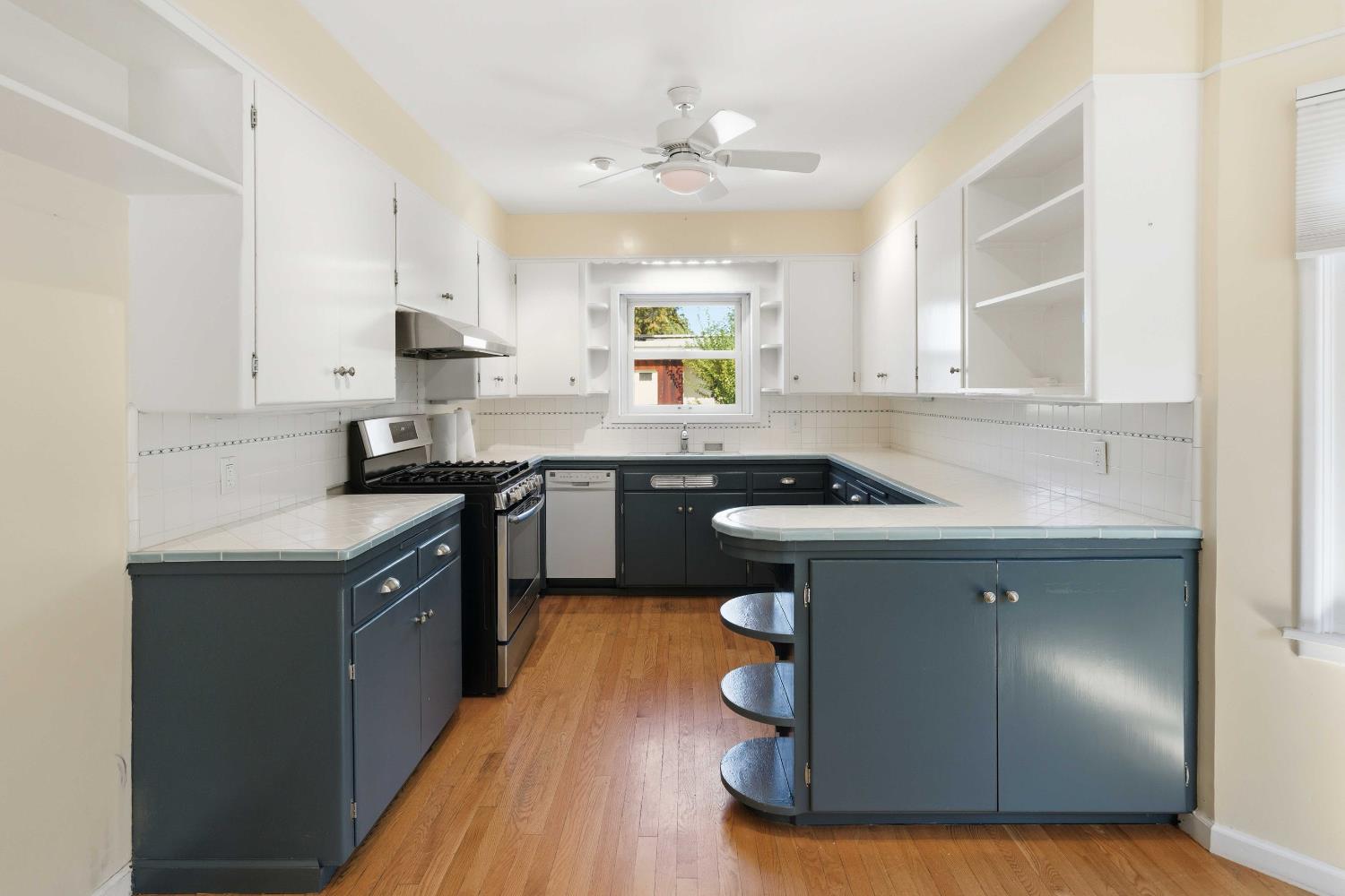 1673 Union, Kingsburg, CA 93631