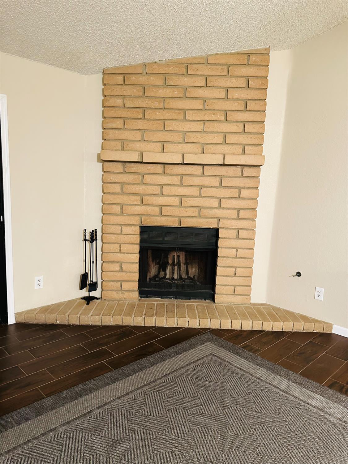 4985 E Butler Ave #109, Fresno, CA 93727