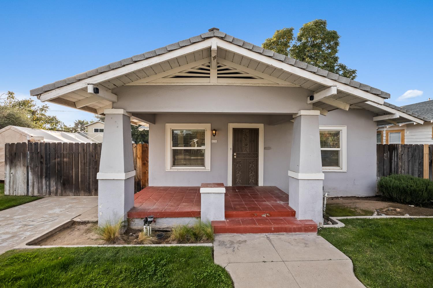 1371 N Roosevelt Ave, Fresno, CA 93728