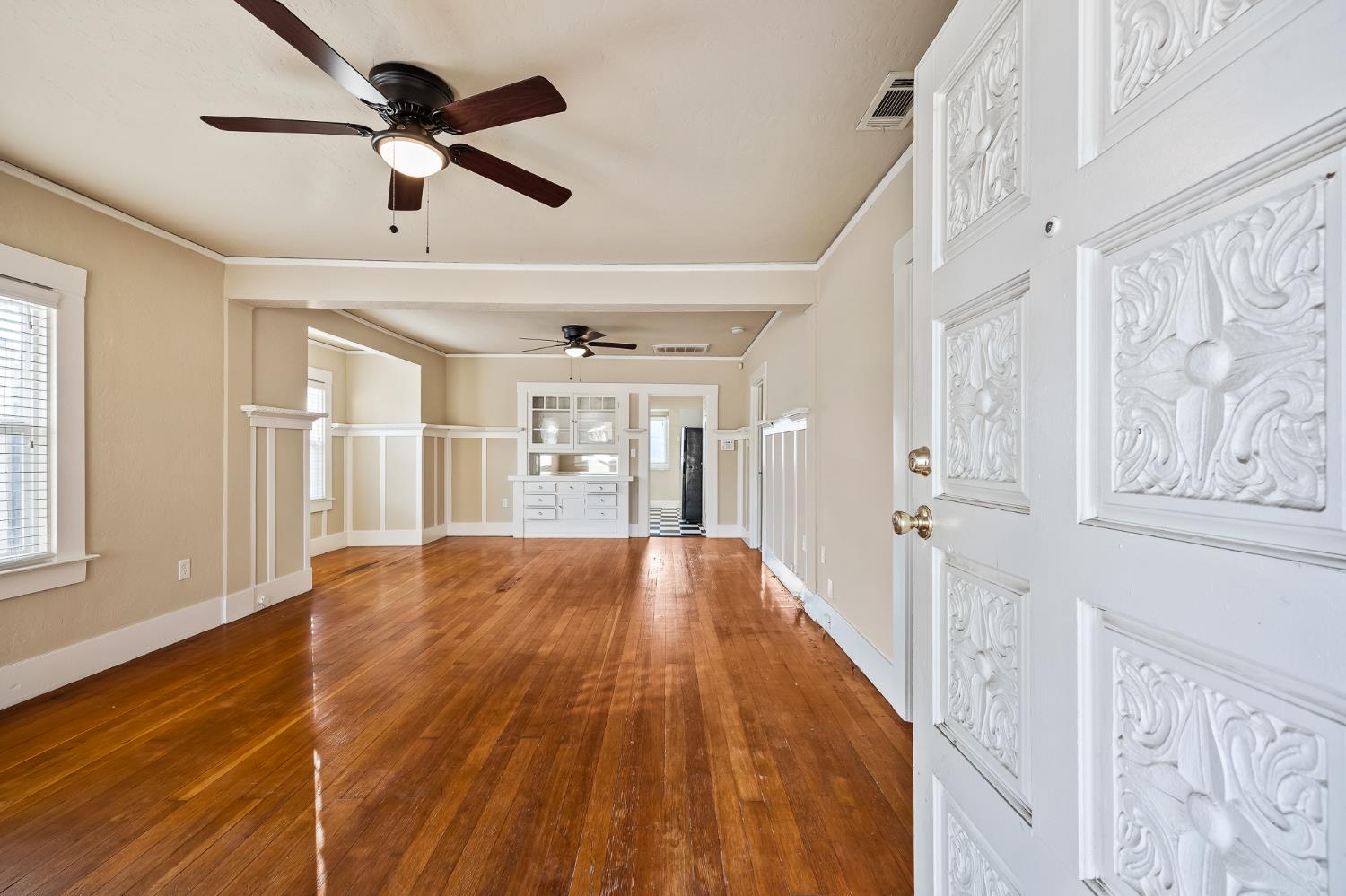 1371 N Roosevelt Ave, Fresno, CA 93728