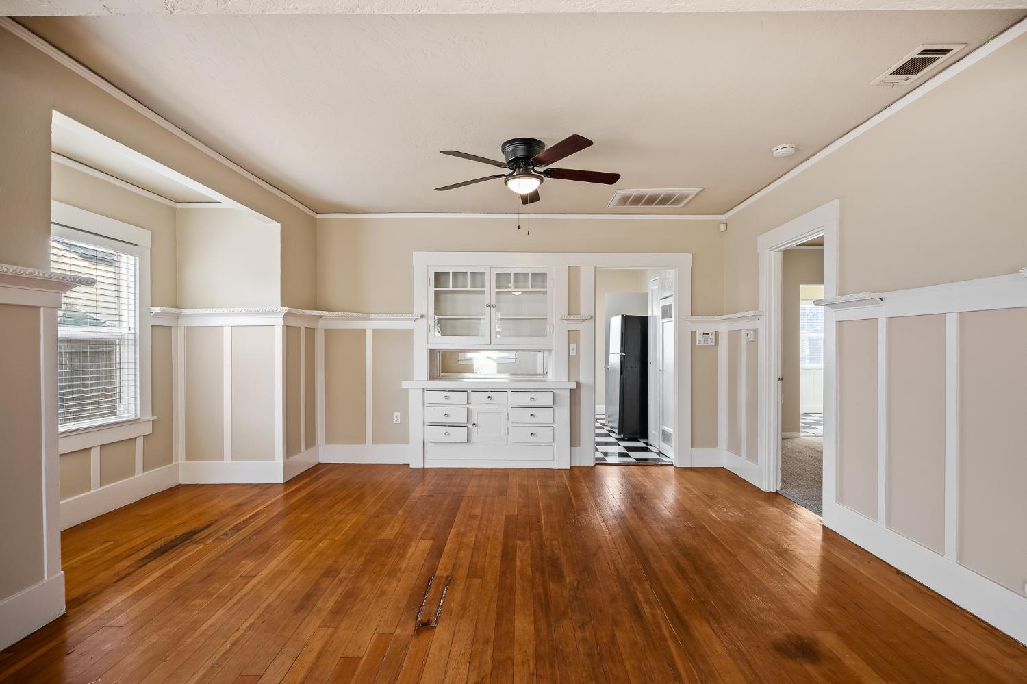 1371 N Roosevelt Ave, Fresno, CA 93728