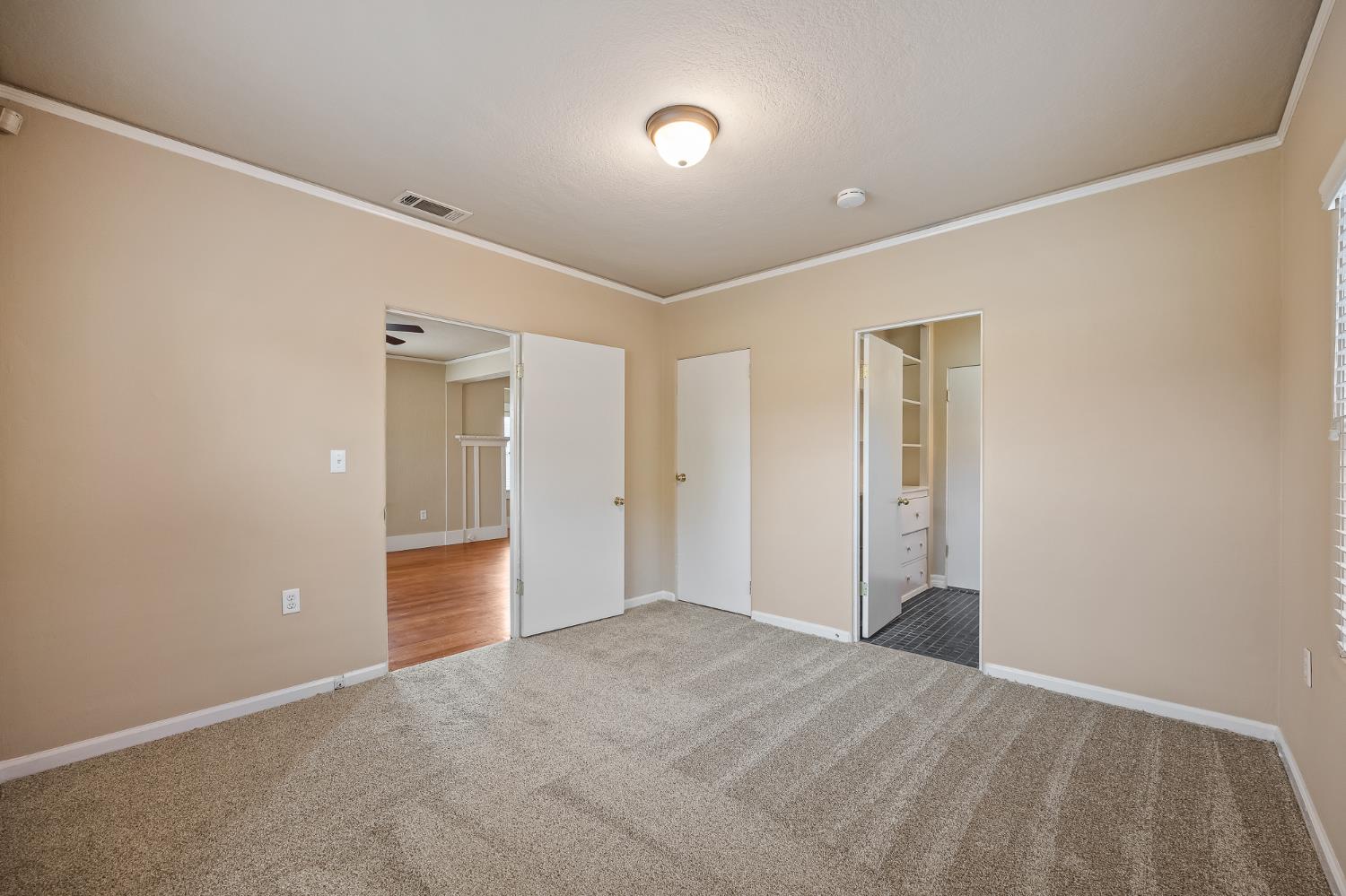 1371 N Roosevelt Ave, Fresno, CA 93728