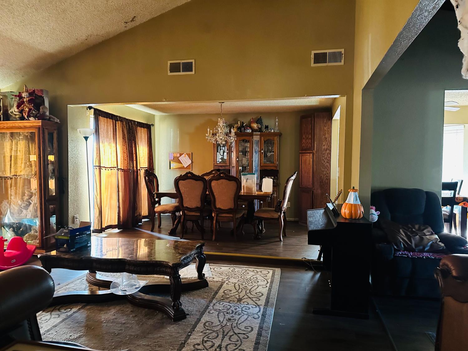 16564 Karen Rd, Madera, CA 93636