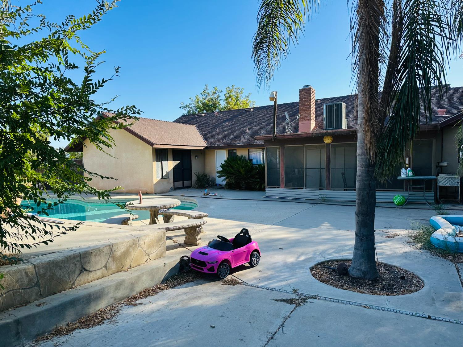 16564 Karen Rd, Madera, CA 93636