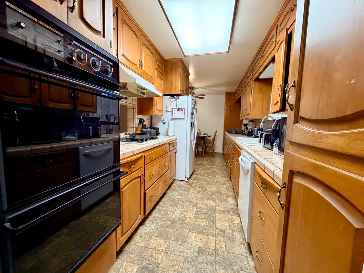 906 W. Ashcroft, Fresno, CA 93705