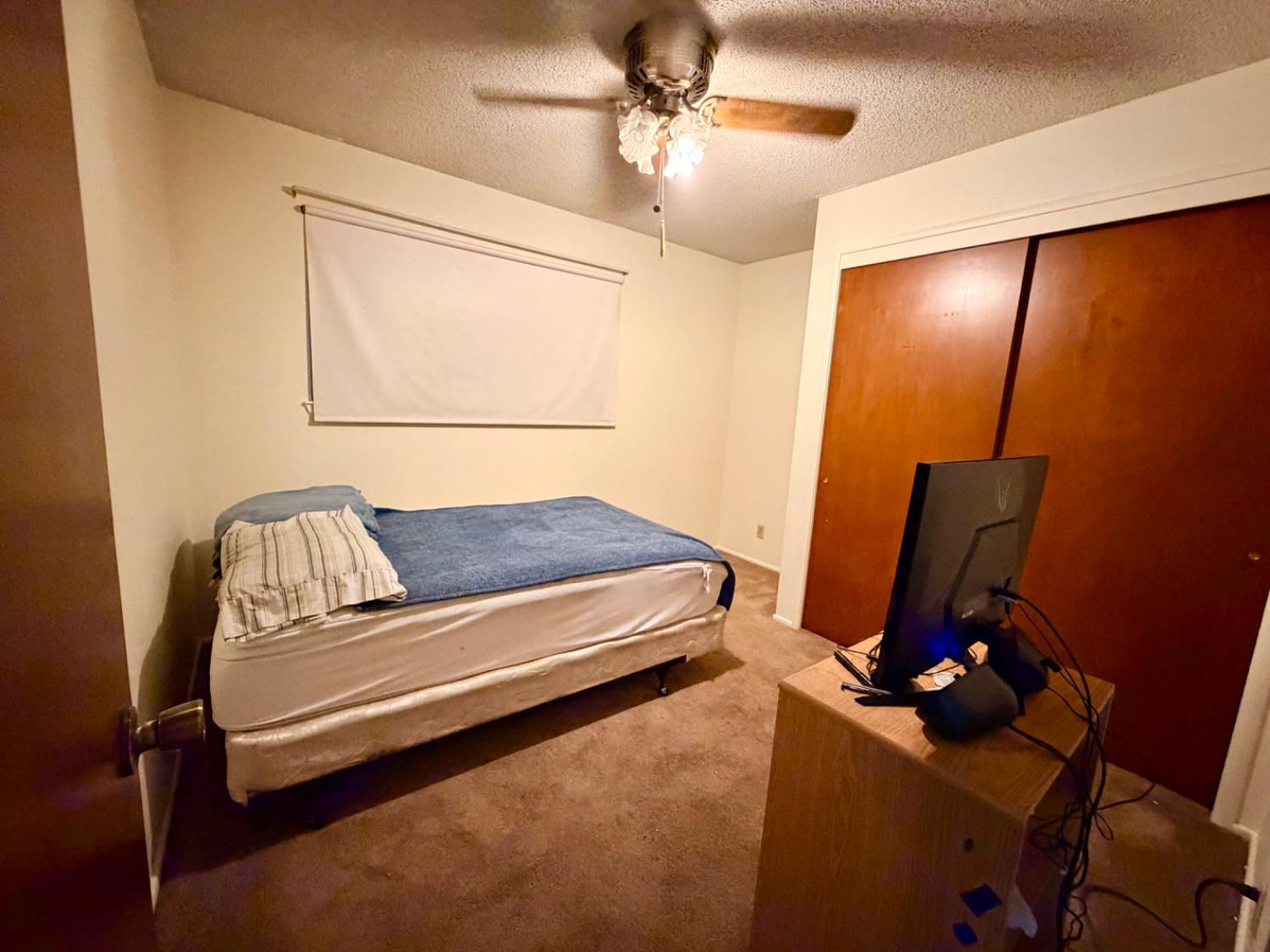 906 W. Ashcroft, Fresno, CA 93705