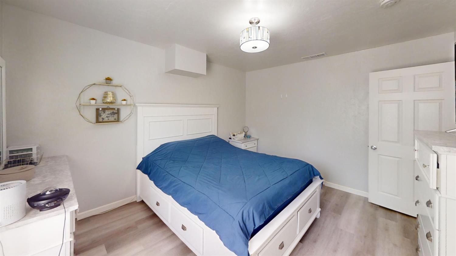 491 W Fir Ave, Pinedale, CA 93650