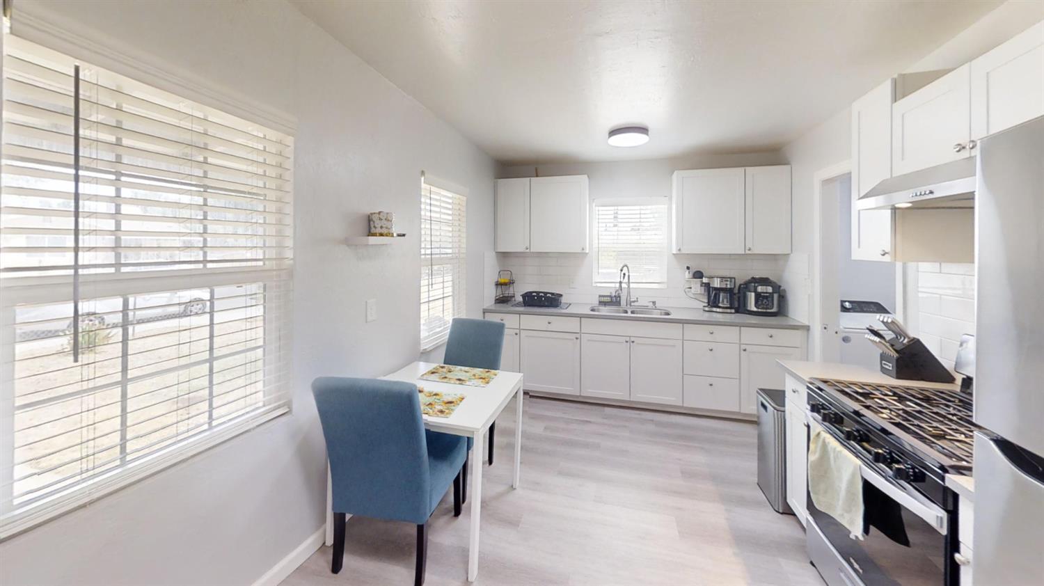 491 W Fir Ave, Pinedale, CA 93650