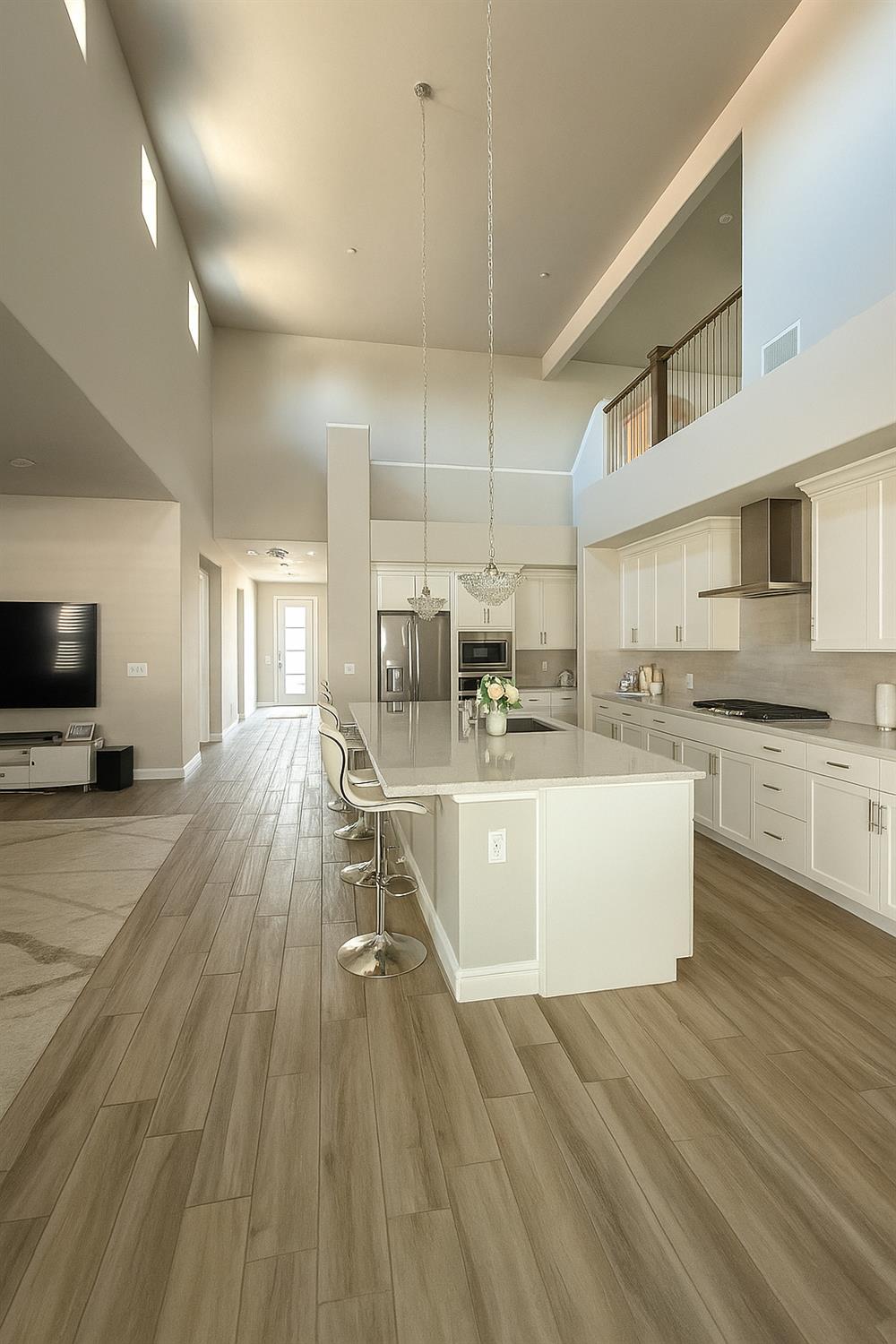 11323 N Via San Toma Dr, Fresno, CA 93730