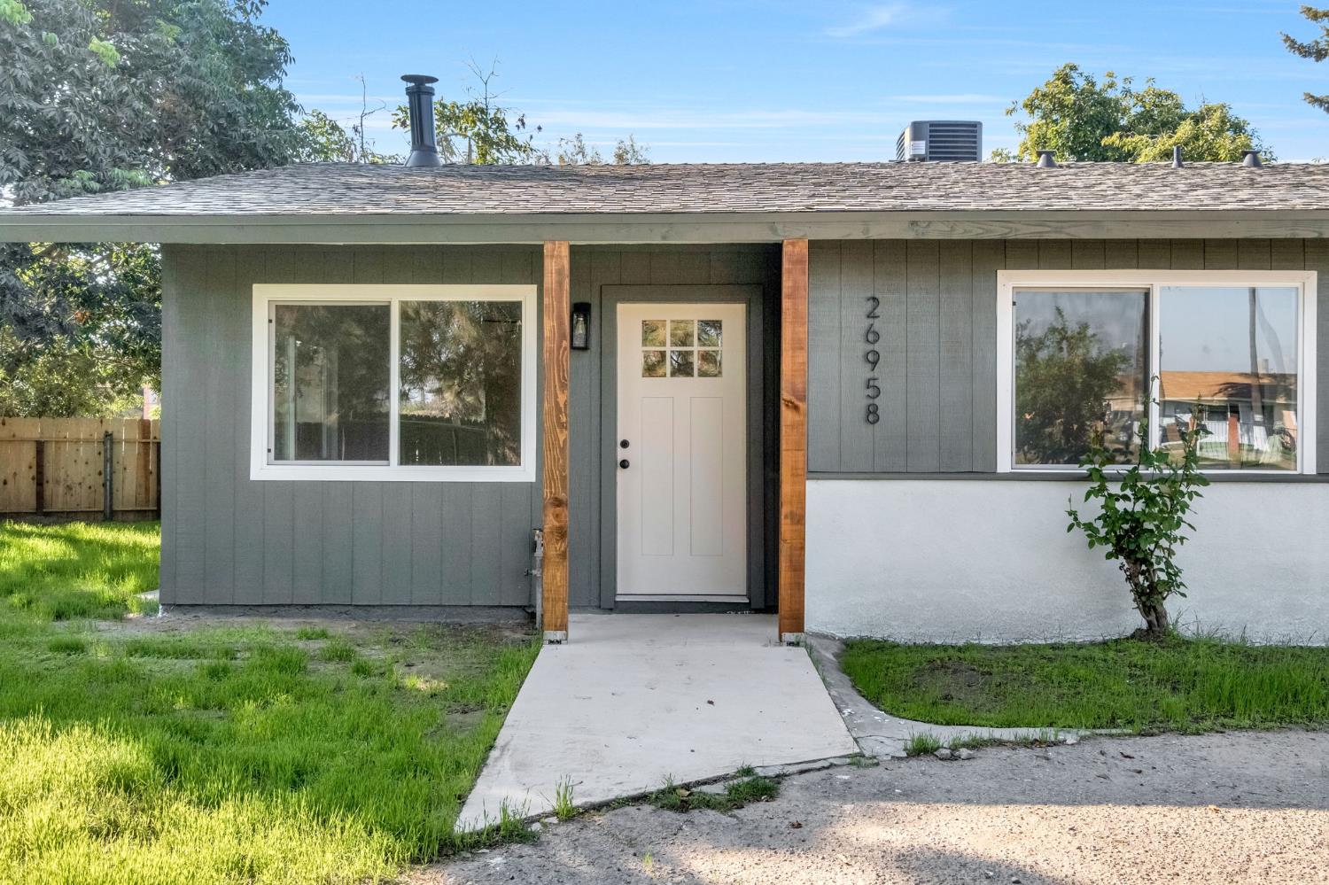 26958 John F Kennedy Ct, Madera, CA 93637