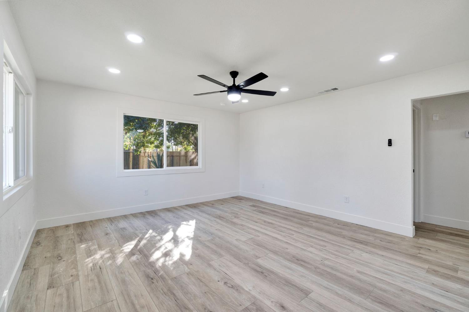 26958 John F Kennedy Ct, Madera, CA 93637