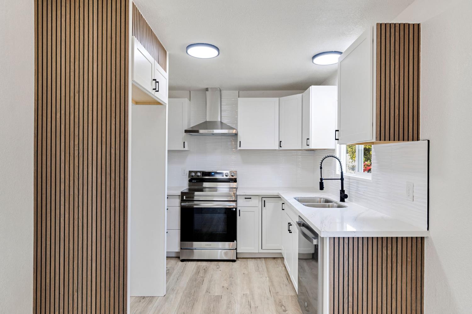 26958 John F Kennedy Ct, Madera, CA 93637