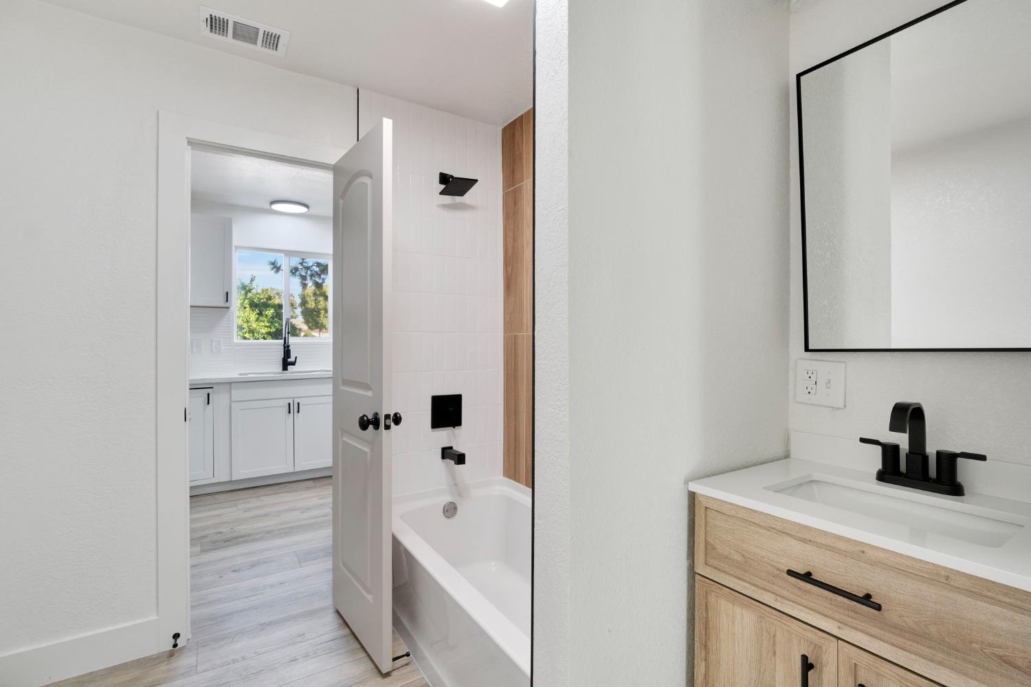 26958 John F Kennedy Ct, Madera, CA 93637