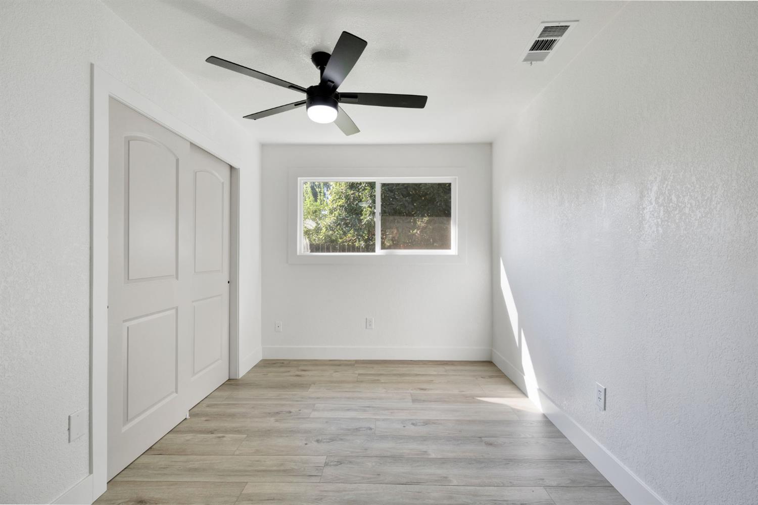 26958 John F Kennedy Ct, Madera, CA 93637