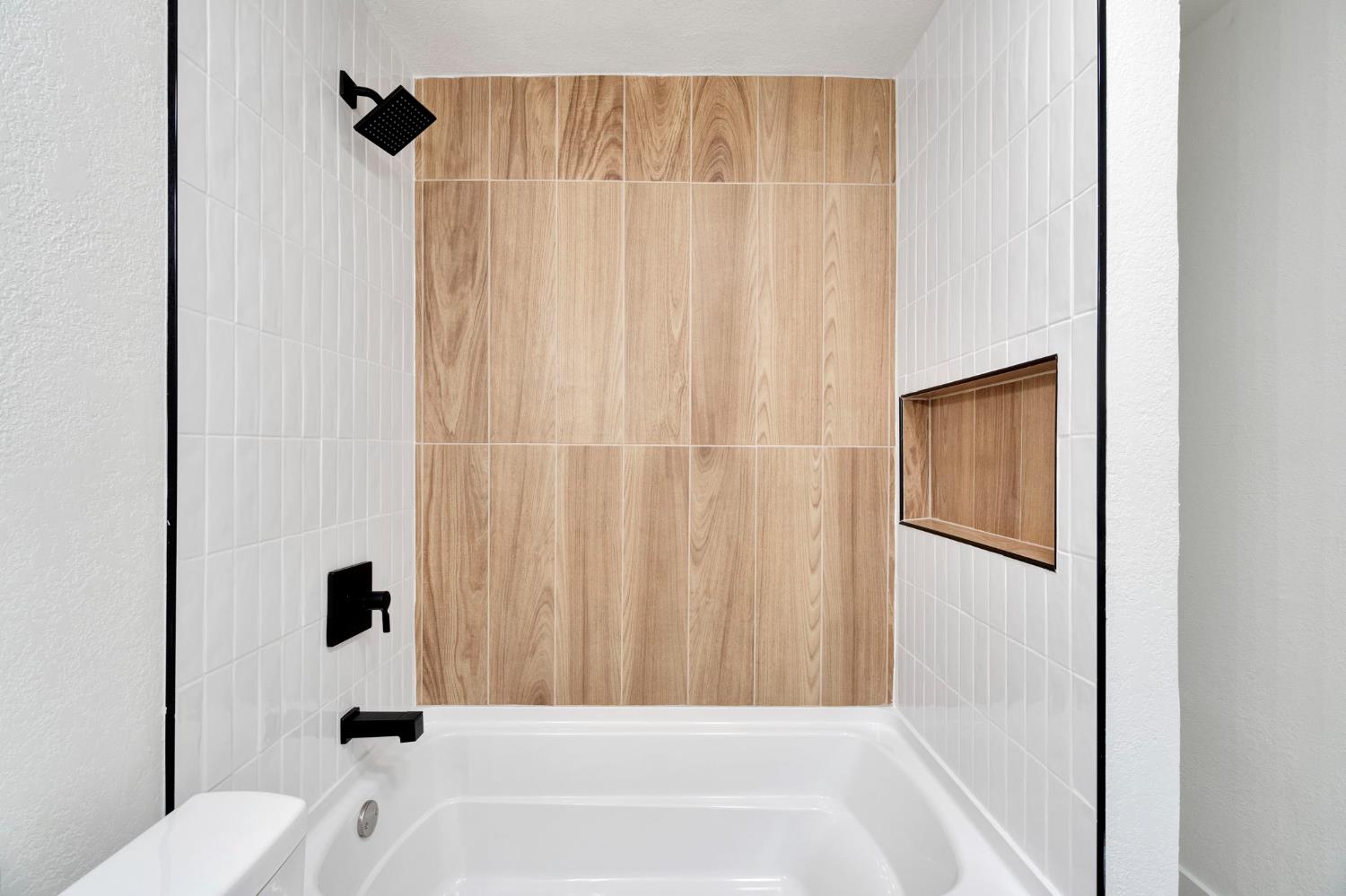 26958 John F Kennedy Ct, Madera, CA 93637