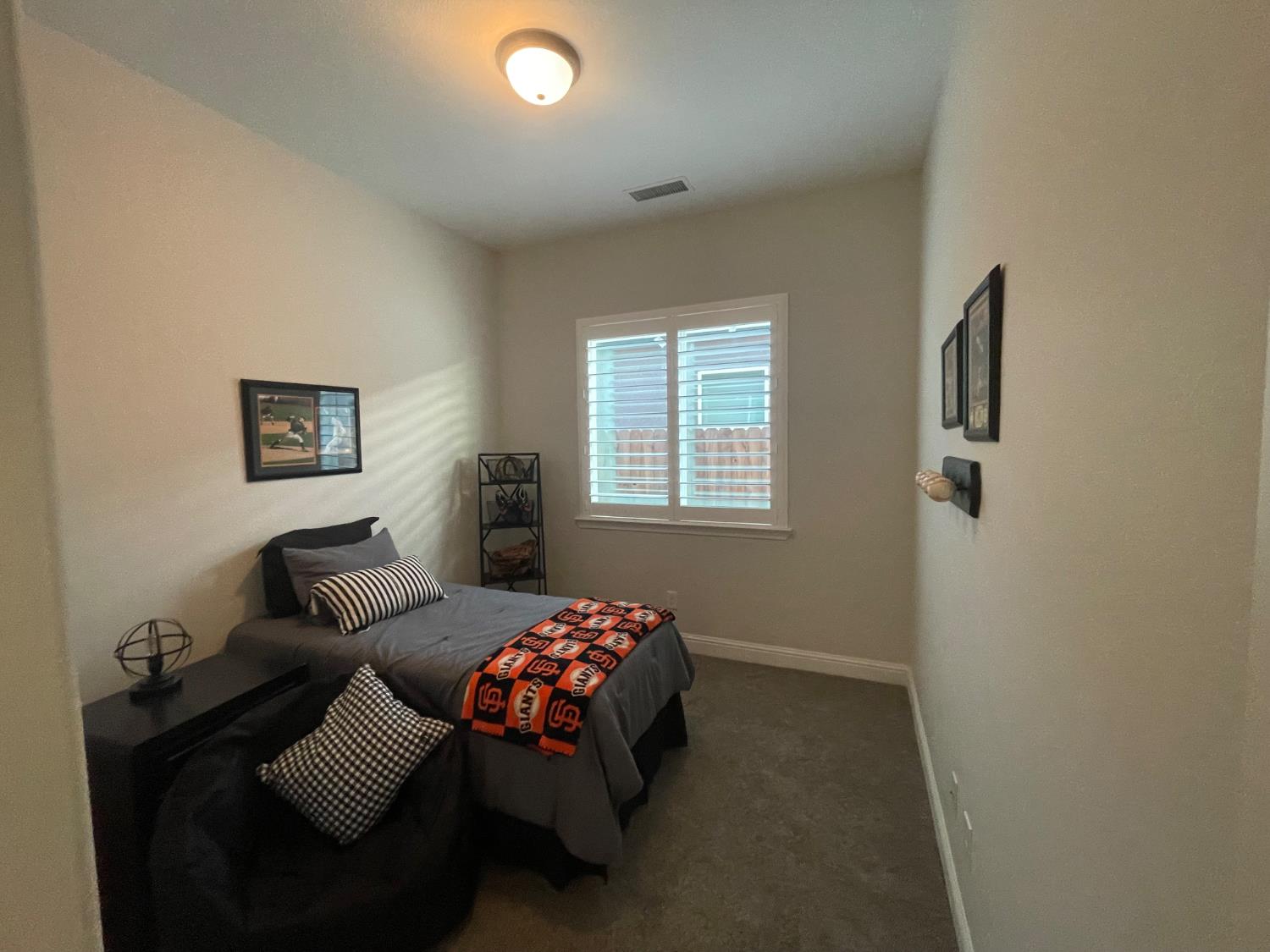 16190 West David, Kerman, CA 93630