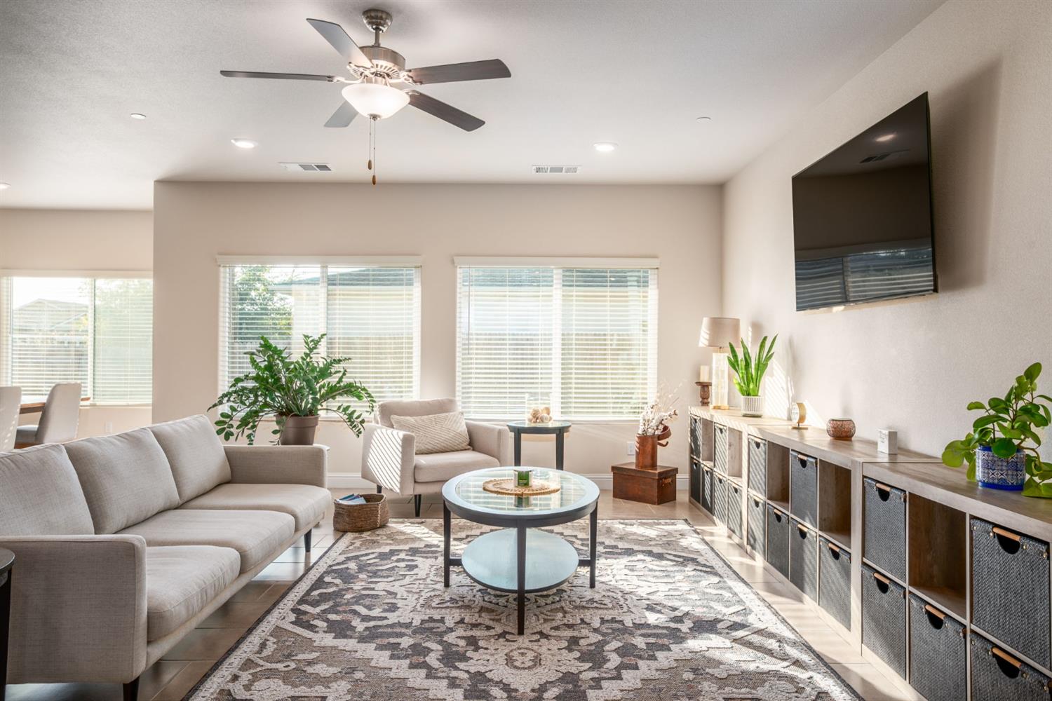 1797 Clearwater St, Tulare, CA 93274