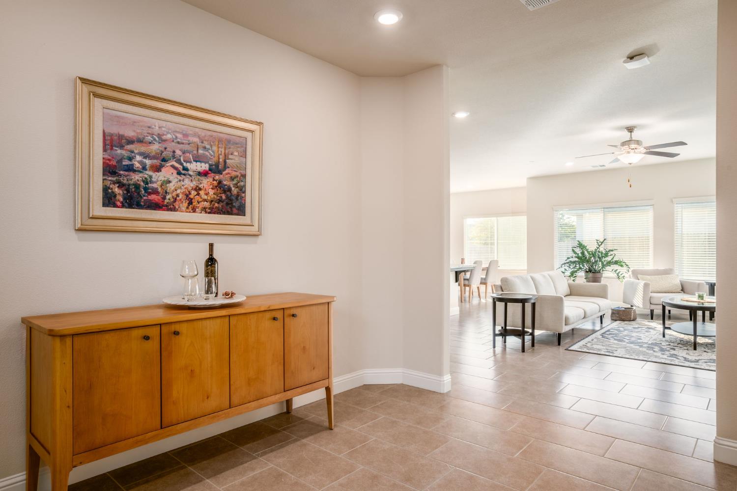 1797 Clearwater St, Tulare, CA 93274