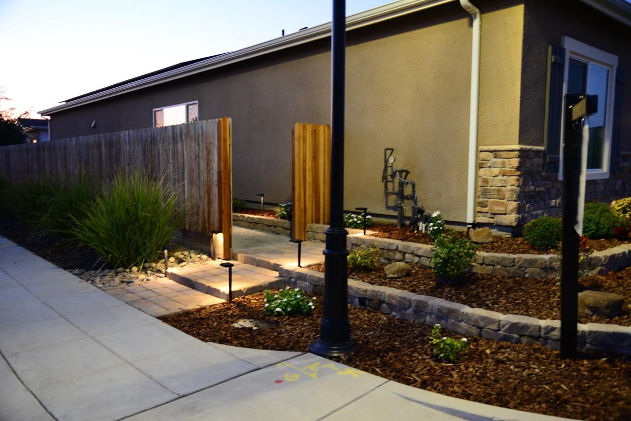 1797 Clearwater St, Tulare, CA 93274